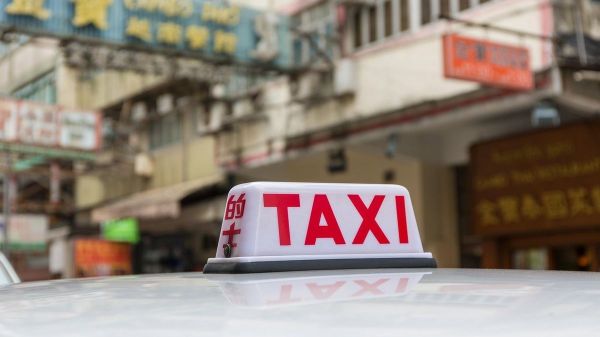 Nechte si odstranit tetování, nařídily úřady taxikářům v čínském městě